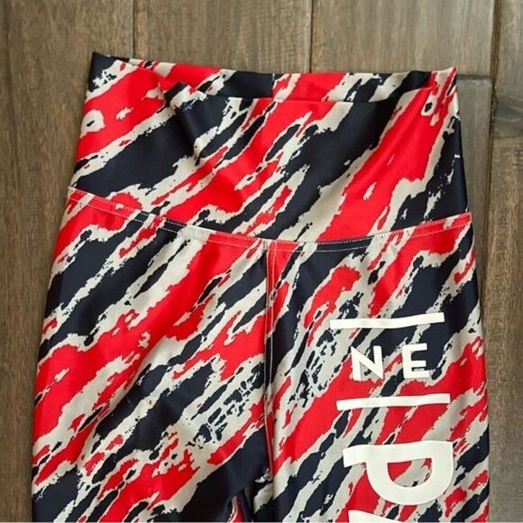 New England Patriots NFL Team Apparrel Patterned Leggings XS - Picture 3 of 5